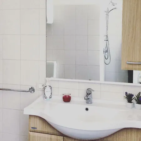 Liz House Апартаменты Кальтаджироне