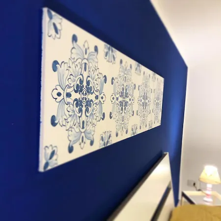 Liz House * Кальтаджироне